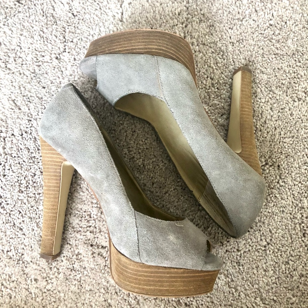 Steve Madden Suede Heels size 7.5